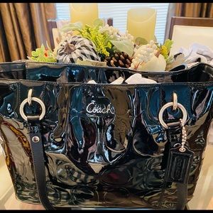 COACH BAG 🖤…Black Patten Leather Tote Bag